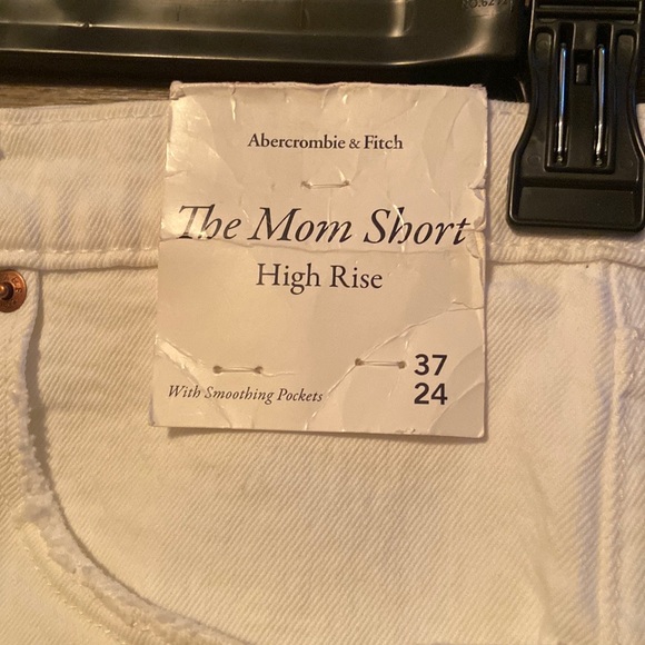 Abercrombie & Fitch The Mom Short High-Rise - Picture 4 of 5